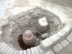 (Huaca Pucllana) pit