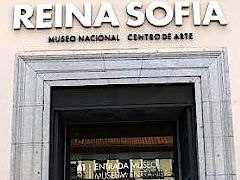 (Reina Sofía front gate)